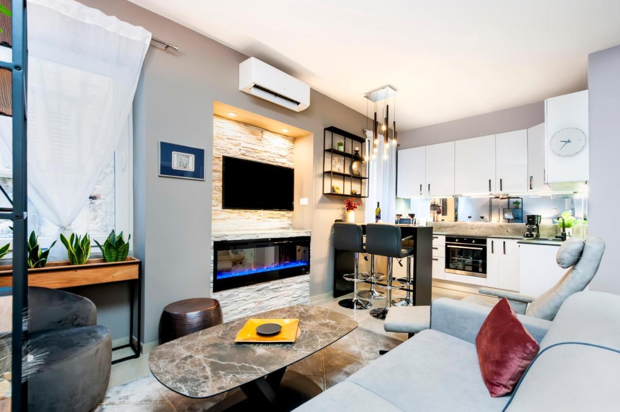Bella Campagna - Luxury Two Bedroom Apartment โรวีน ภายนอก รูปภาพ