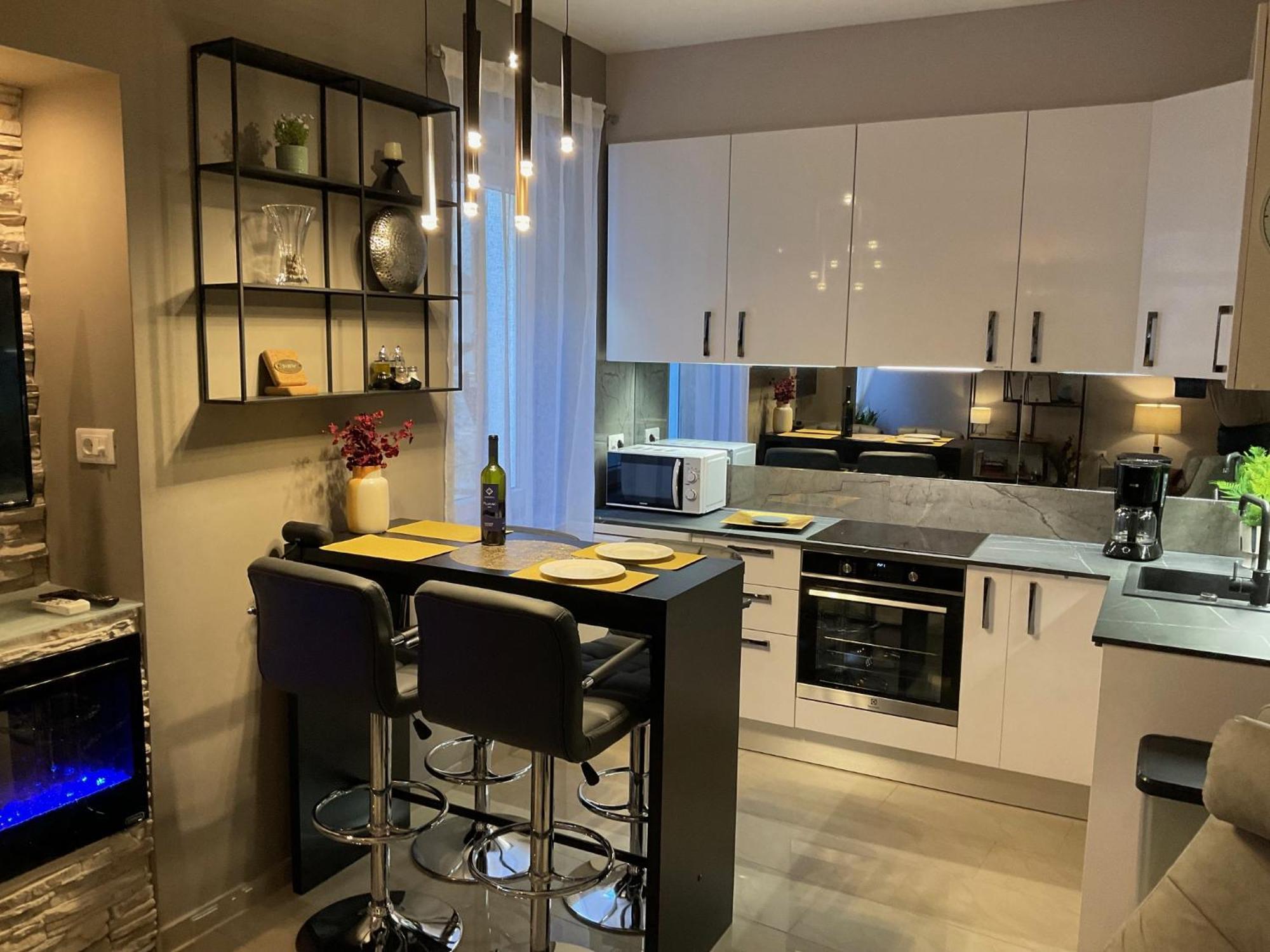 Bella Campagna - Luxury Two Bedroom Apartment โรวีน ภายนอก รูปภาพ